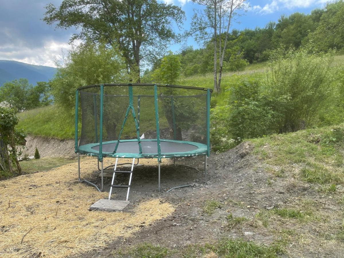 L Alpin Bel Appartement Avec Terrasse Dans Vieille Ferme De Montagne Renovee Les Orres Exterior foto