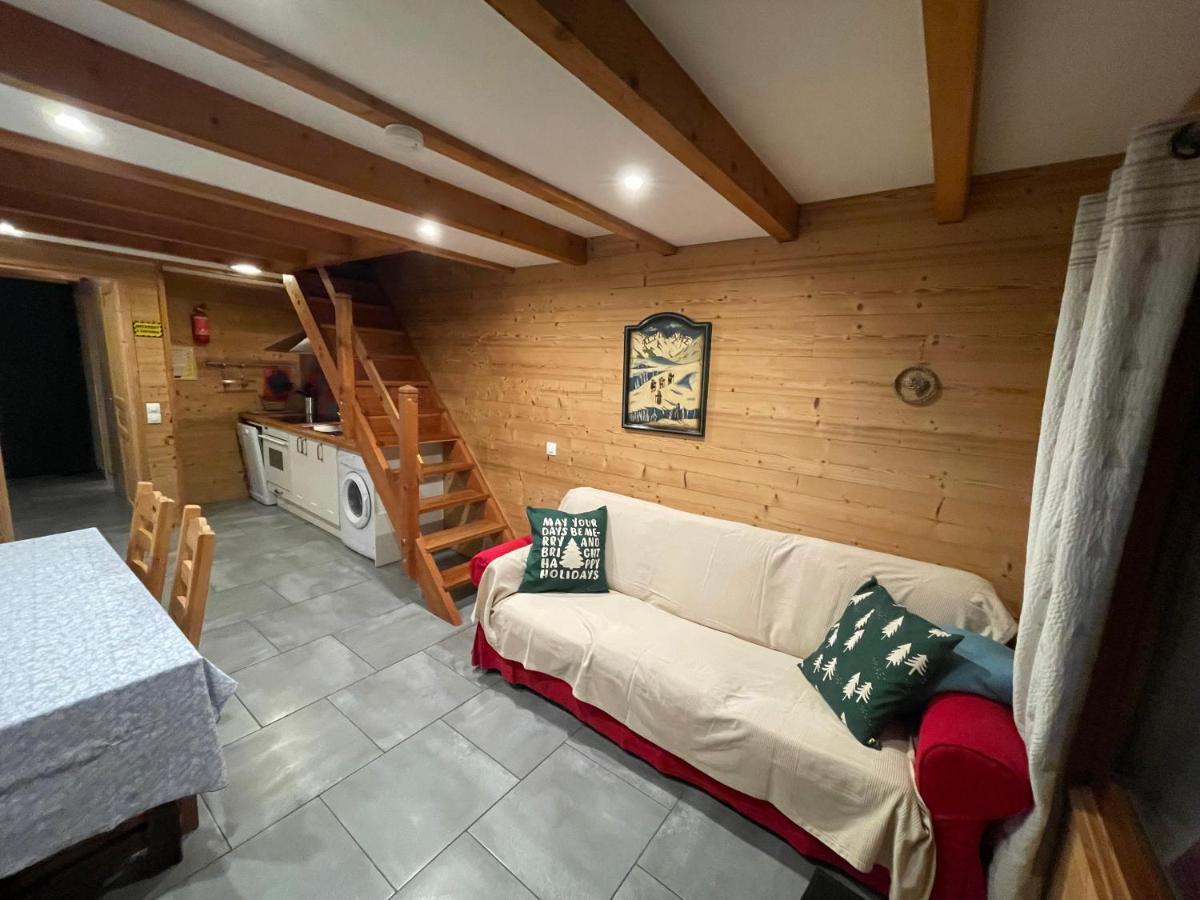 L Alpin Bel Appartement Avec Terrasse Dans Vieille Ferme De Montagne Renovee Les Orres Exterior foto